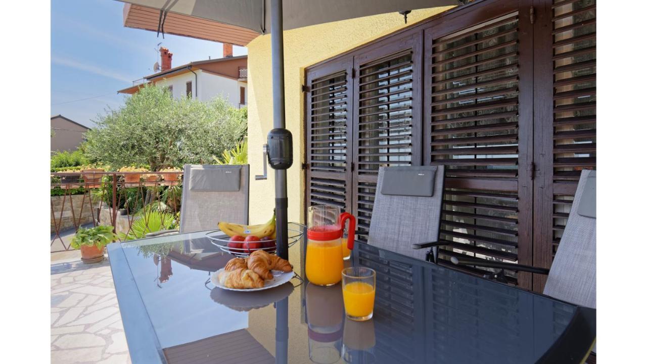 Holiday Home Vlady By Rent Istria Бує Екстер'єр фото